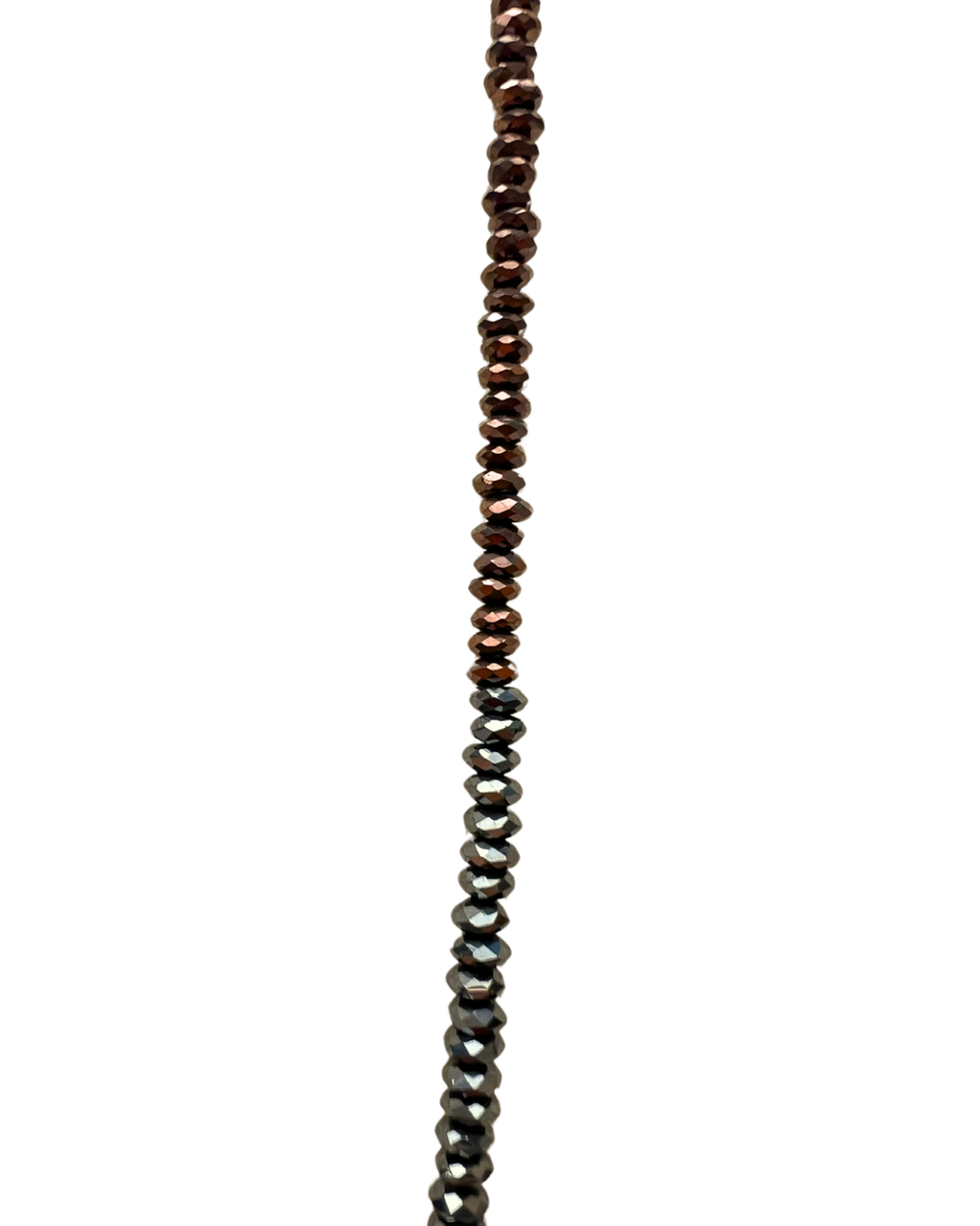 Sautoir Croix Sépia – détail perles hématite grise et marron facettées